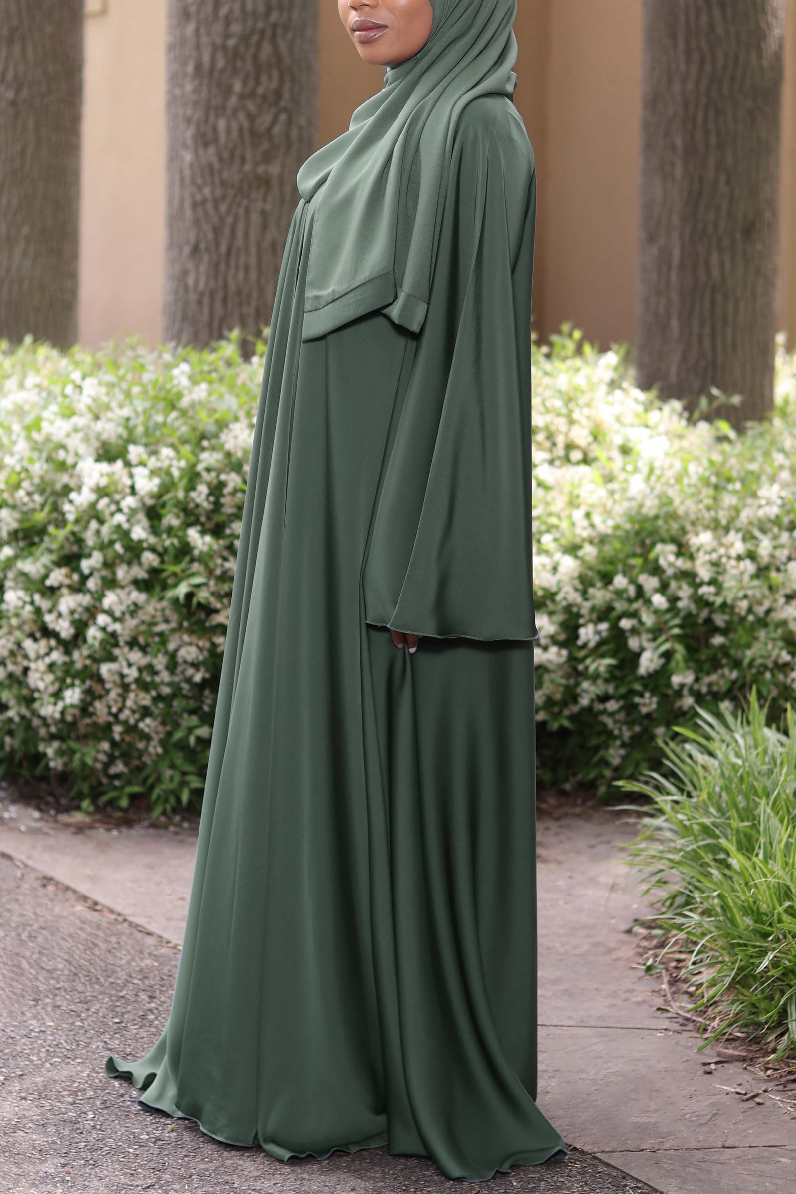 Dunya Abaya in Emerald 52