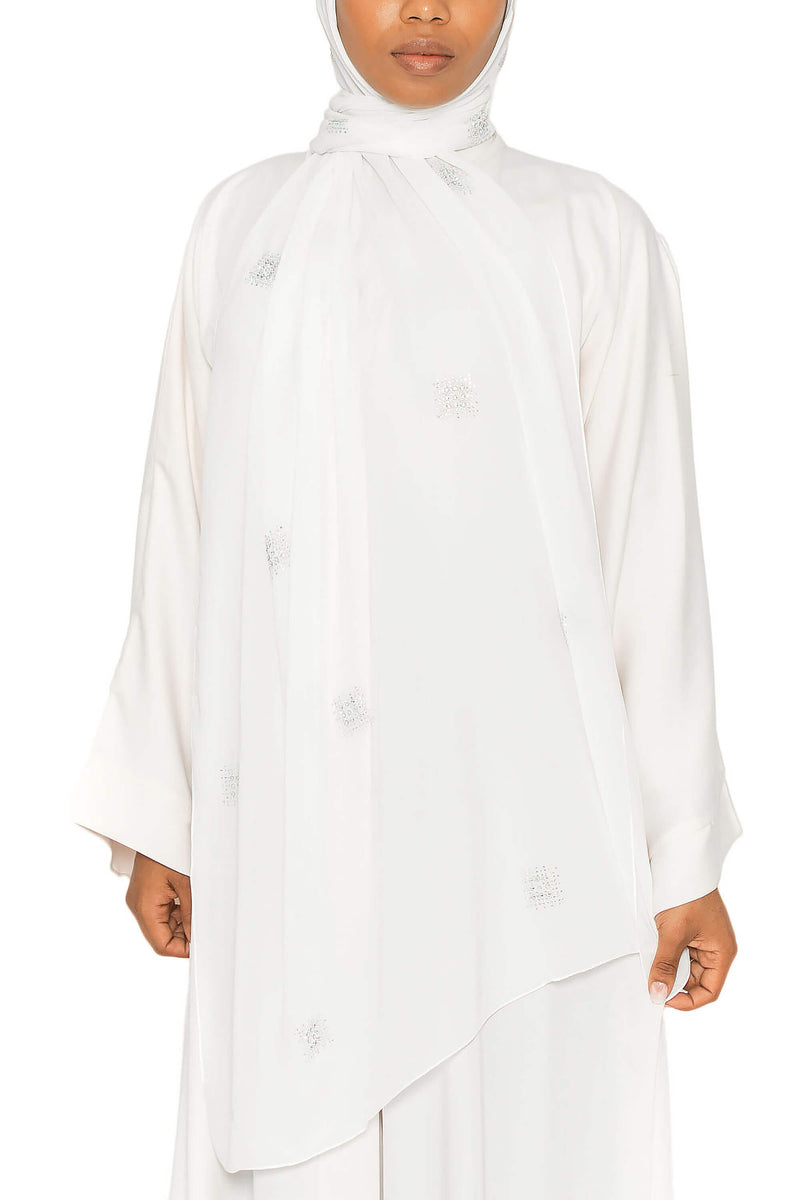 Classy Babe in Ivory | Al Shams Abayas 3