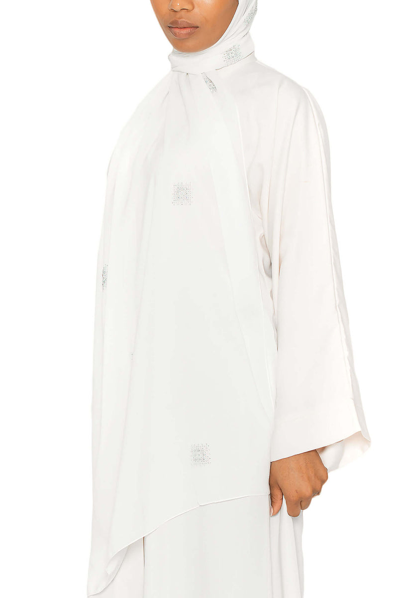 Classy Babe in Ivory | Al Shams Abayas 4