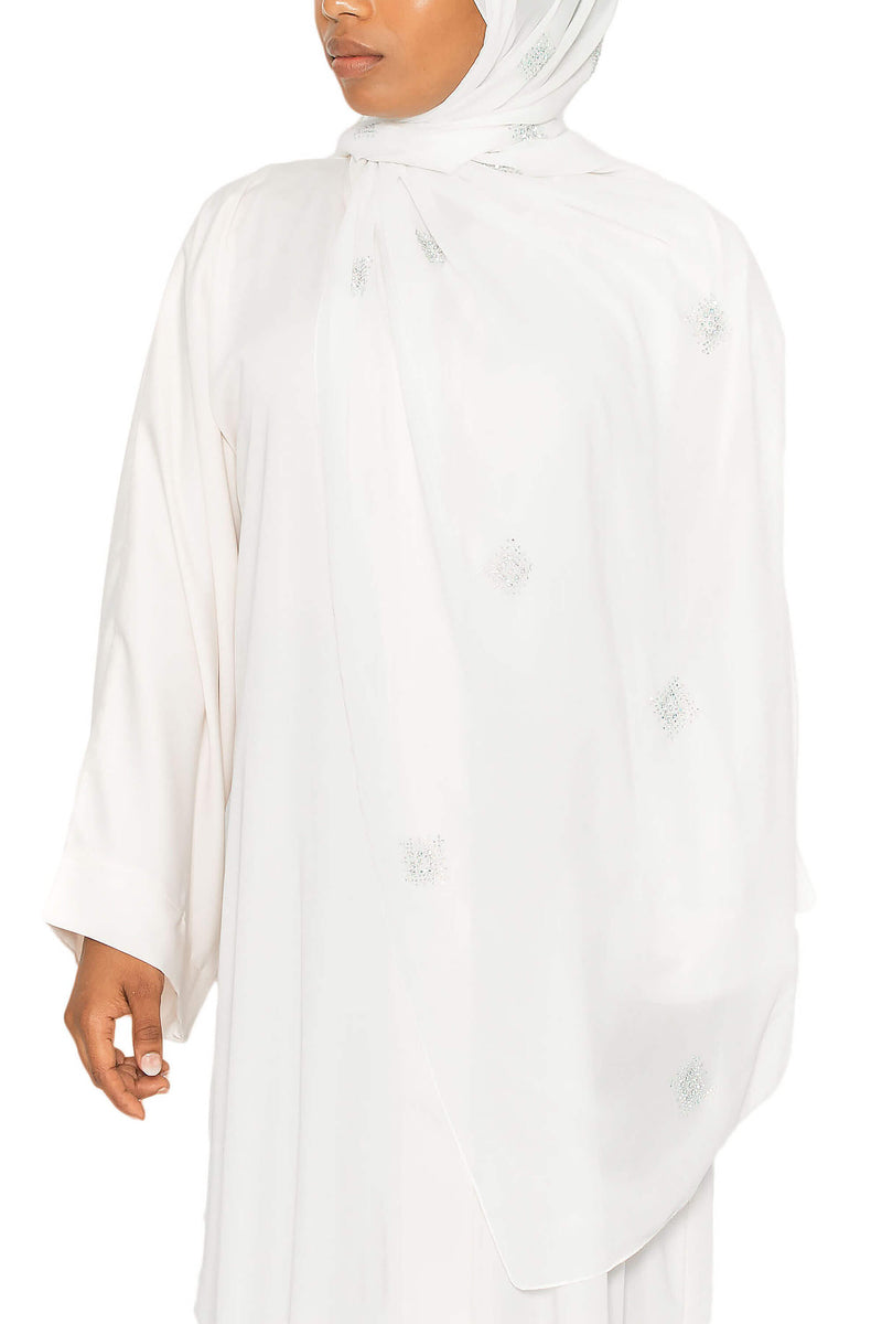 Classy Babe in Ivory | Al Shams Abayas 8